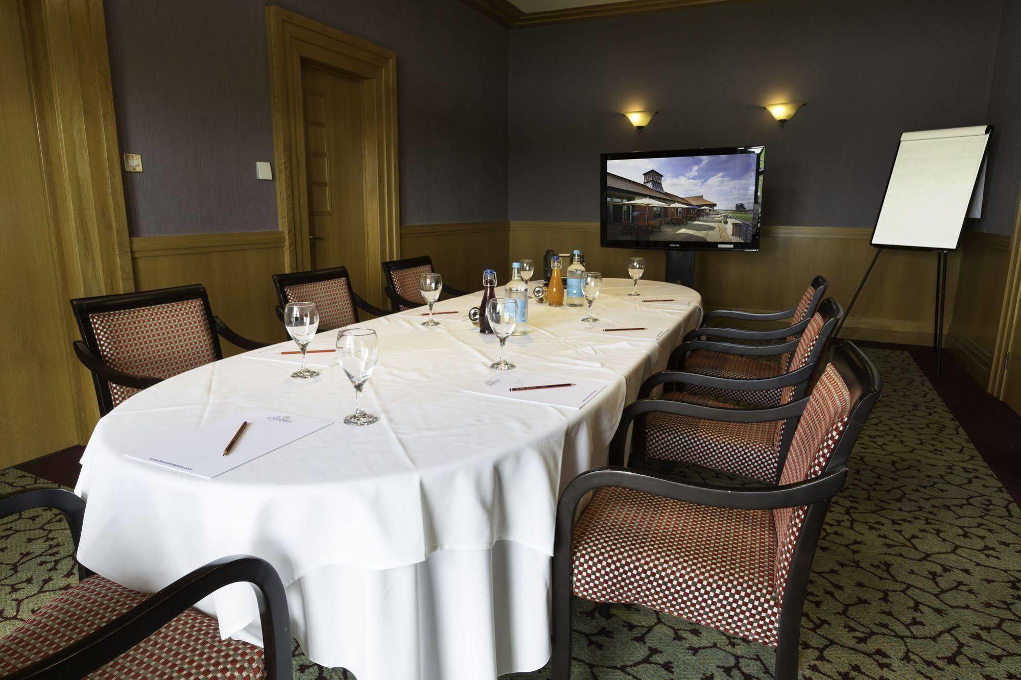 The Oxfordshire Golf & Spa Hotel Thame Exteriér fotografie